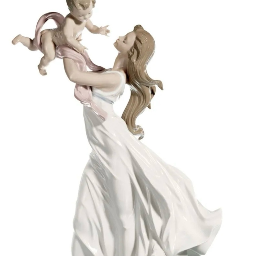 Elegant Mother and Child Porcelain Figurine
